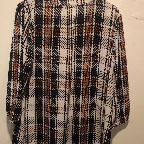 Maurices plaid button down blouse. Plus Size 2x - Picture 5 of 5